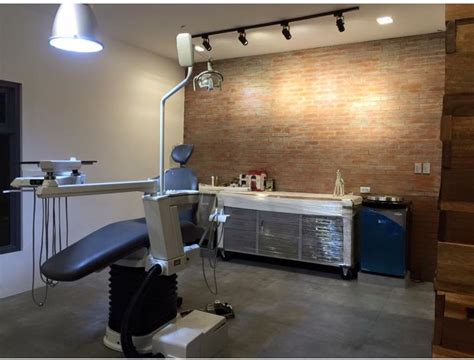 Dr. Leila S. Aguilar Dental Clinic Mandaluyong City .